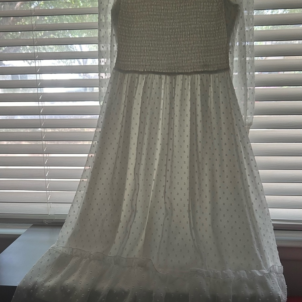 Elegant White Midi Dress